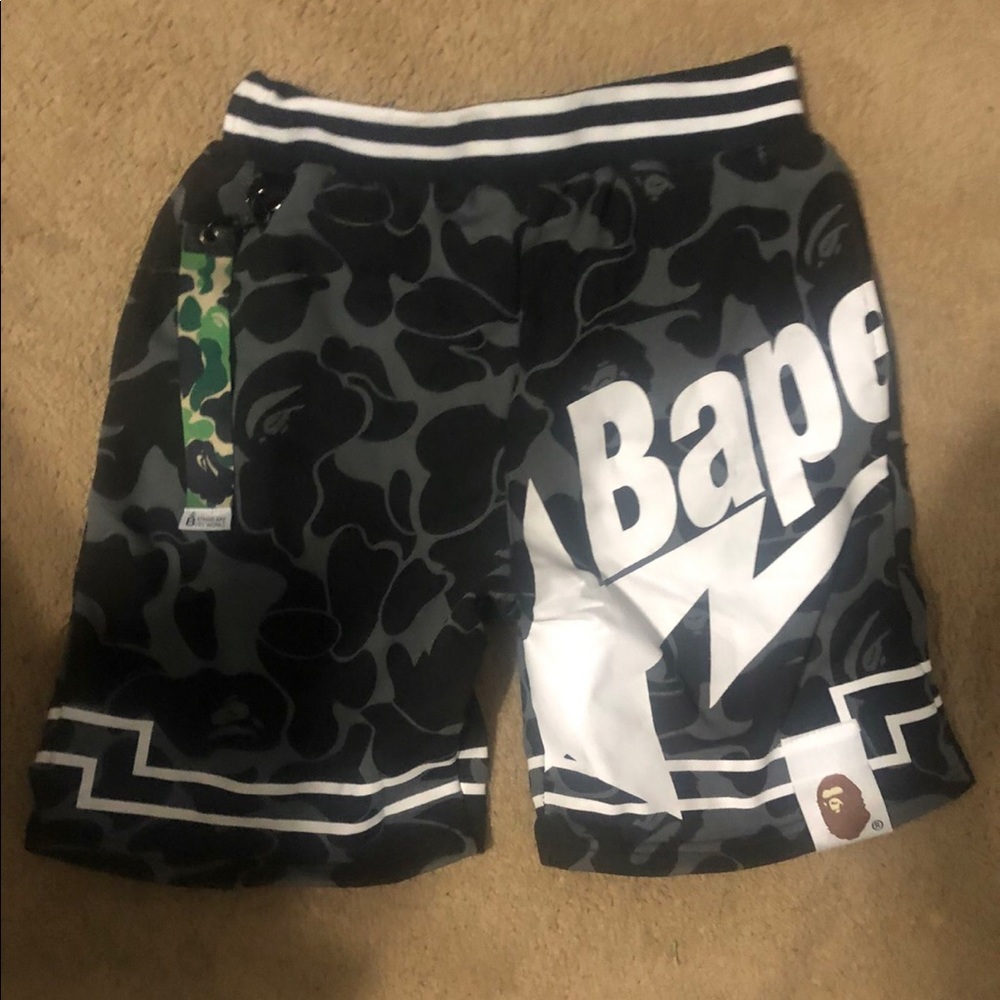Men’s bathing ape shorts